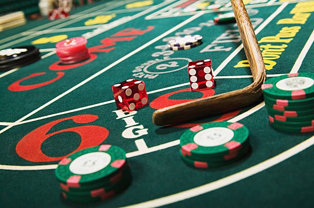 h89 login mobile app interface showing slot games and live casino options